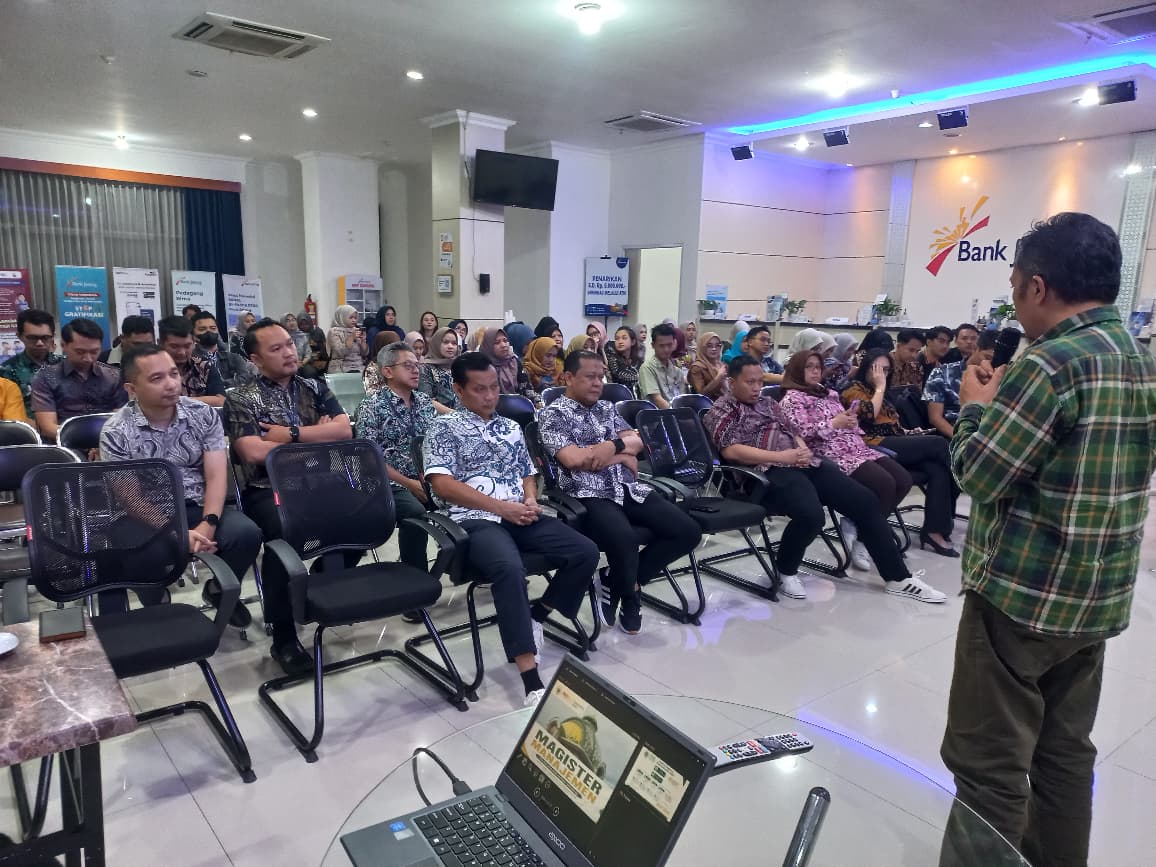 Pascasarjana UNSIQ Sosialisasikan Program Magister kepada Pegawai Bank Jateng